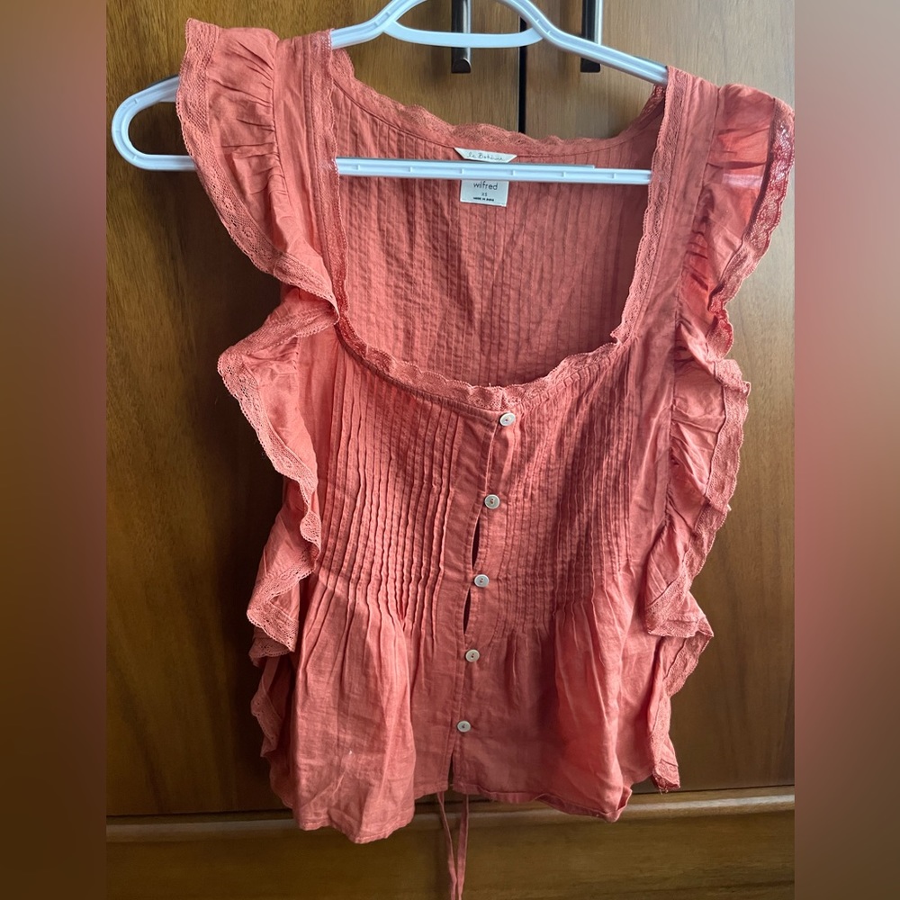 Aritzia lace blouse